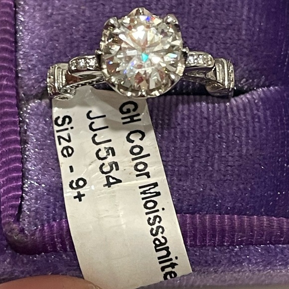 Imported 925 1.75CT GH Color Moissanite Diamond Ring Sz9+ NWT - Picture 5 of 7